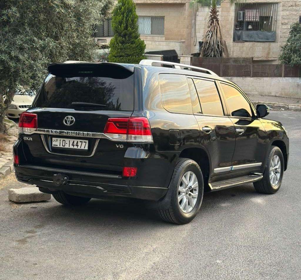تويوتا لاند كروزر
