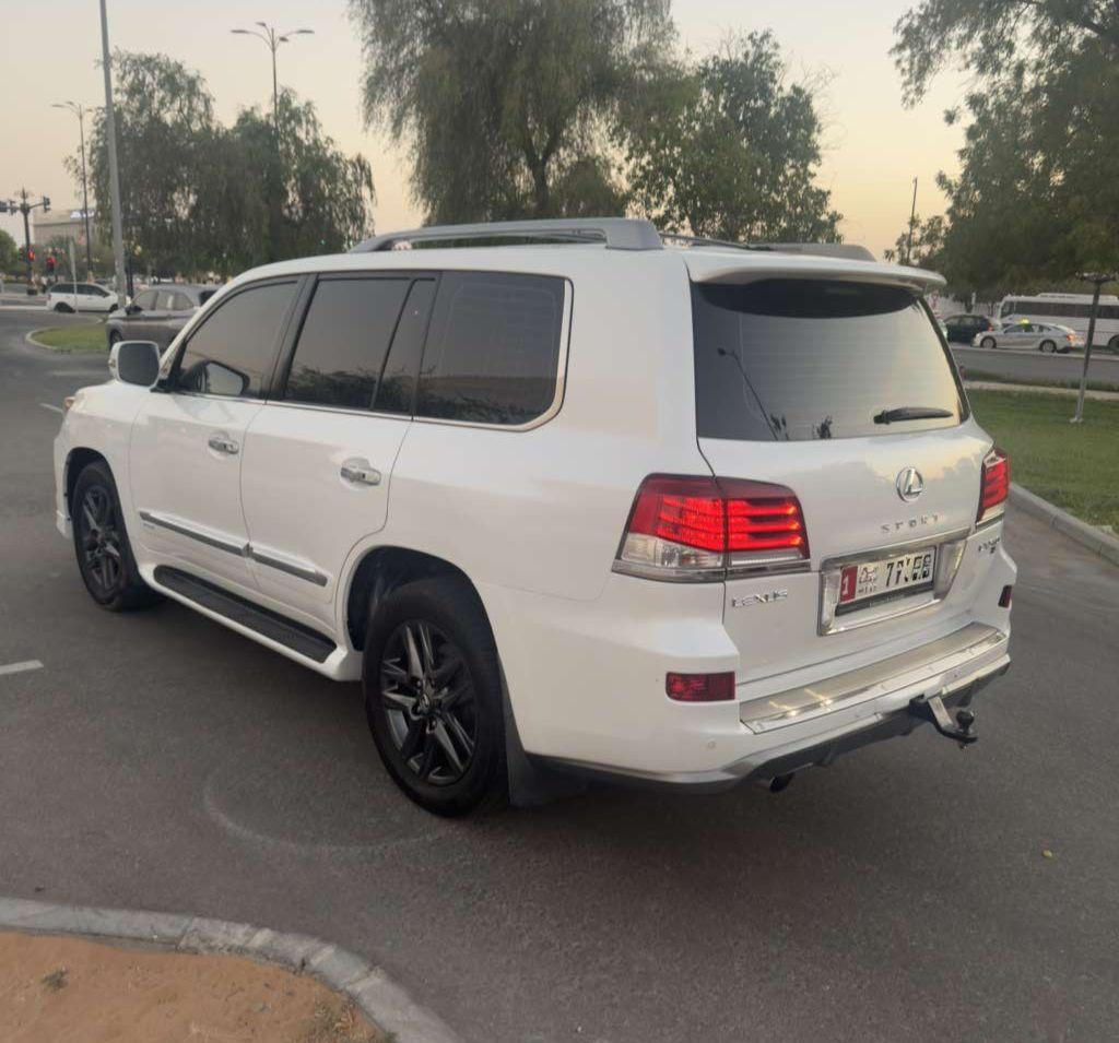 2015 لكزس LX