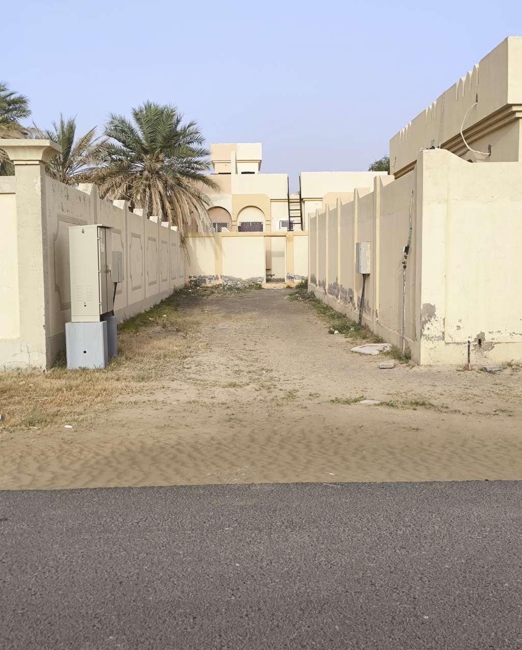 فلة للبيع (