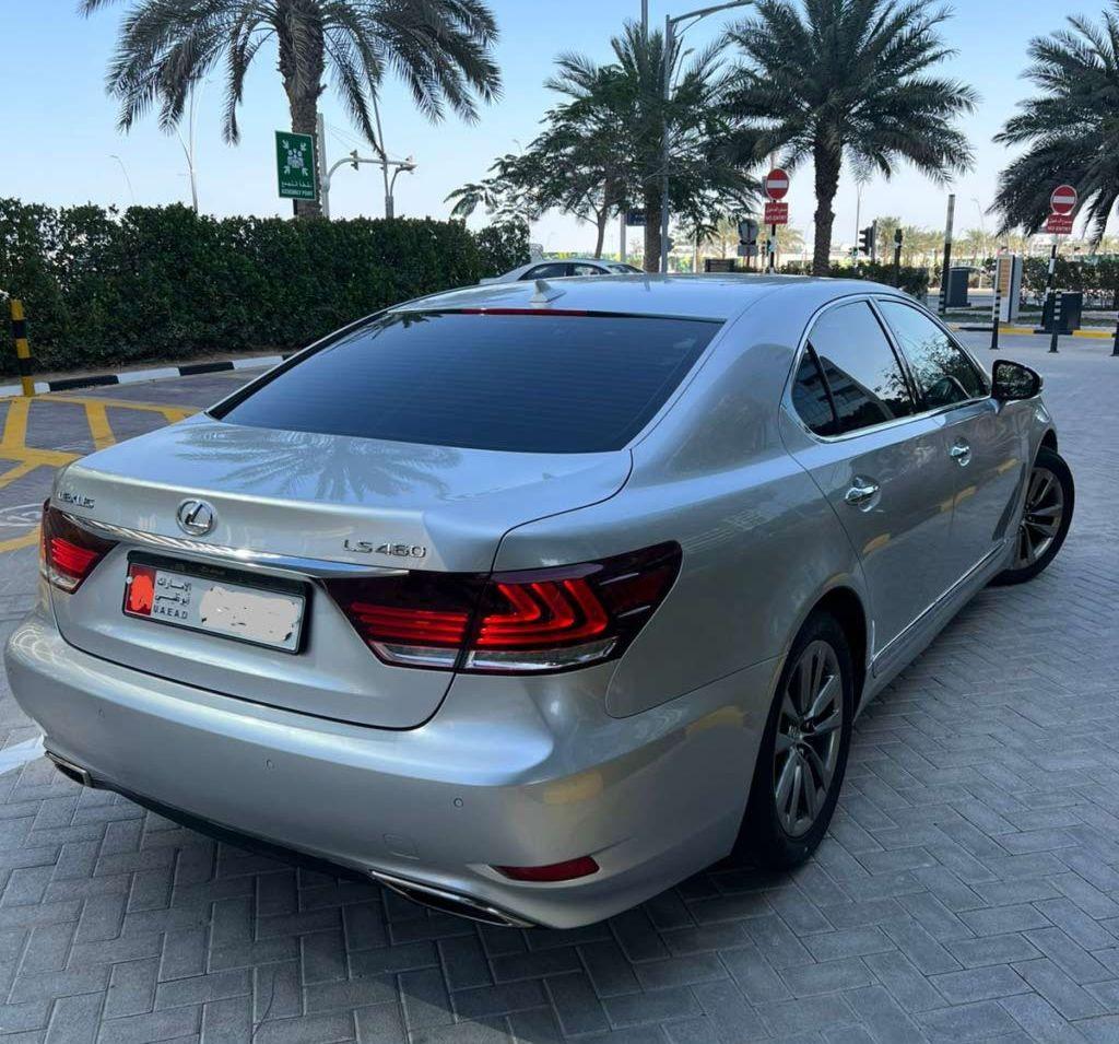 2013 لكزس LS