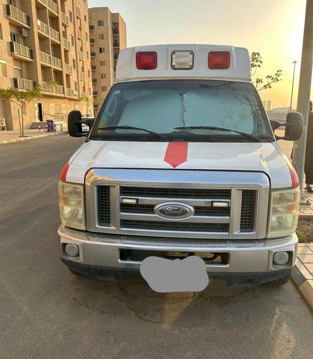 اسعاف فورد سوبر