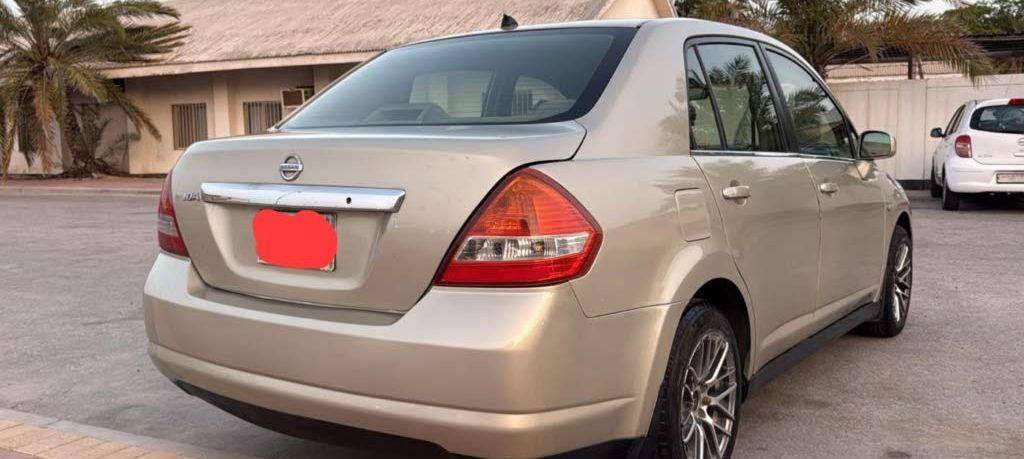2007 نيسان تيدا