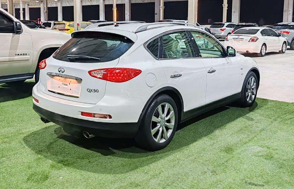 2015 إنفينيتي QX50