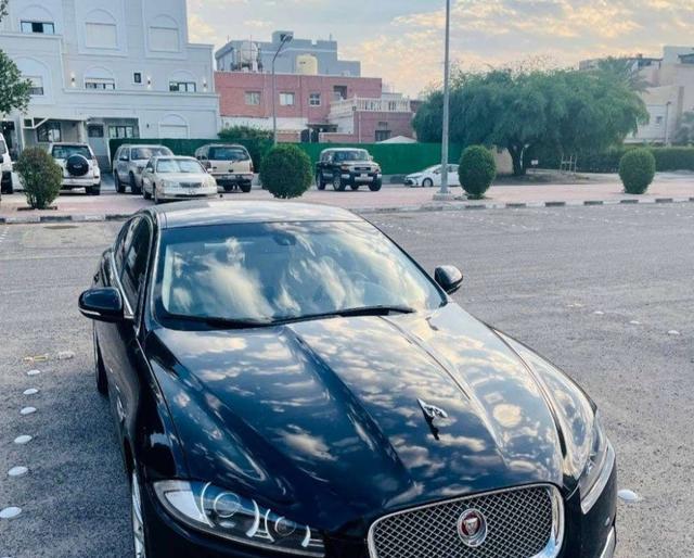 2015 جاكوار XF