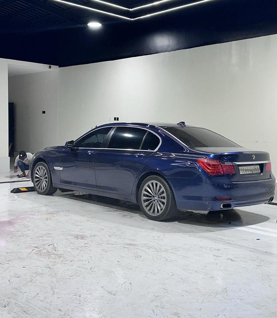 bmw 2009 740i