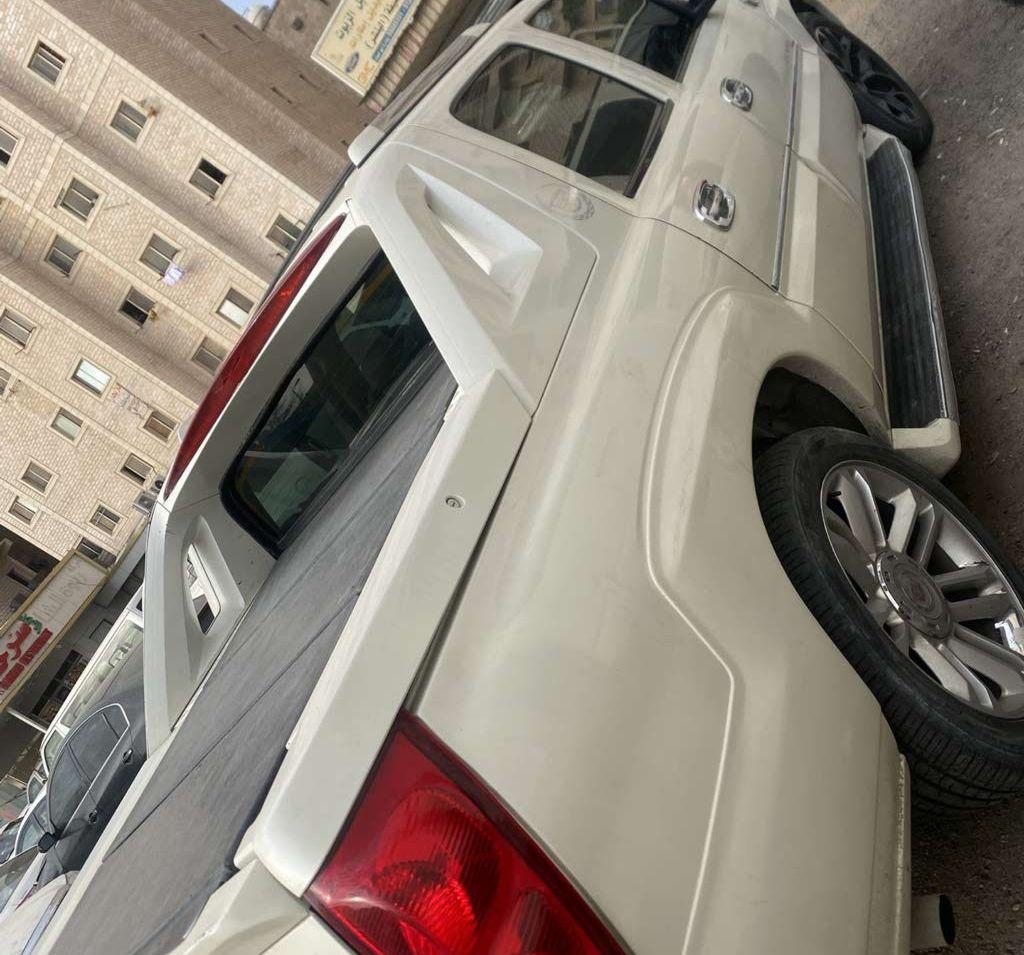 كاديلاك اسكاليد 2003