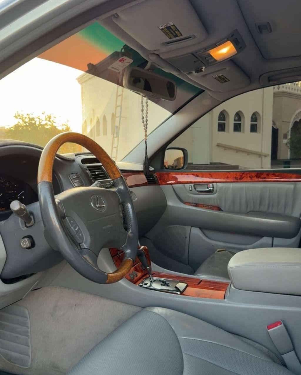 2005 لكزس LS