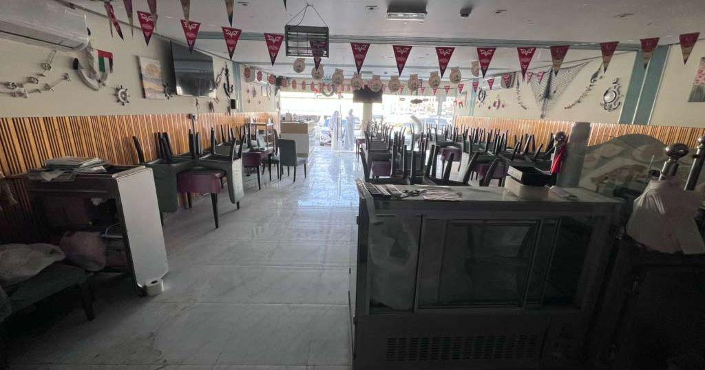 مطعم ماكولات بحريه