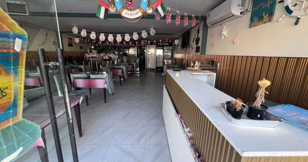 مطعم ماكولات بحريه
