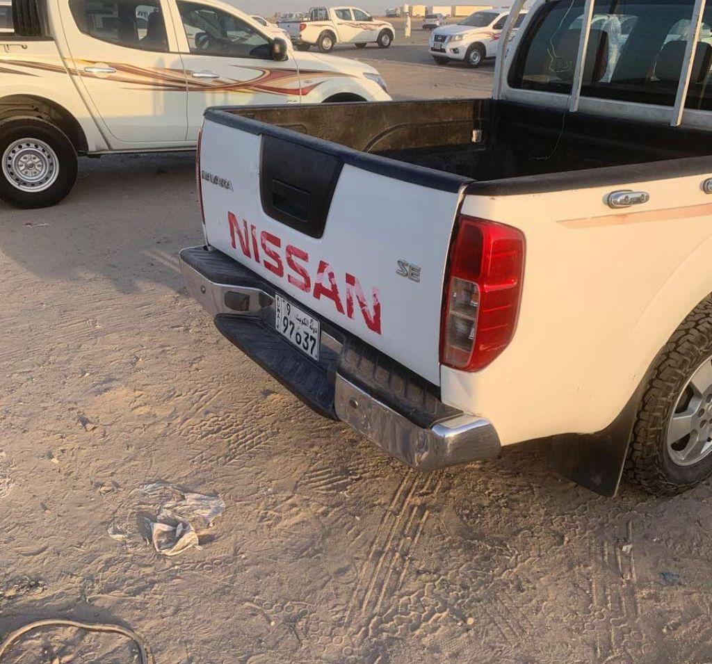 2015 نيسان نافارا