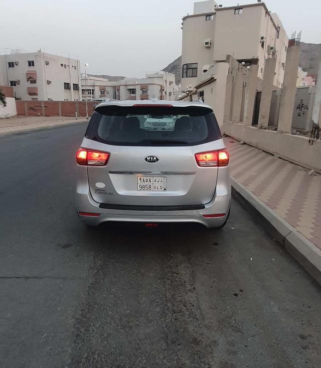 كيا كرنفال