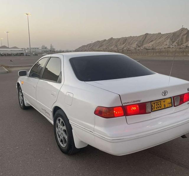 2000 تويوتا كامري