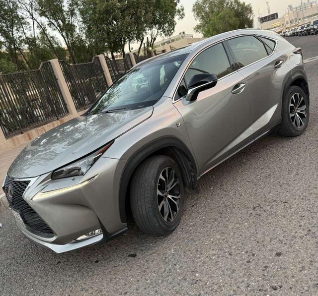 لكزس NX 250