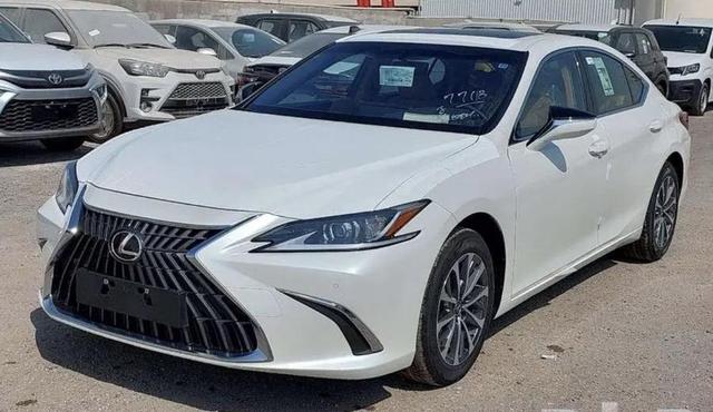 لكزس ES 250