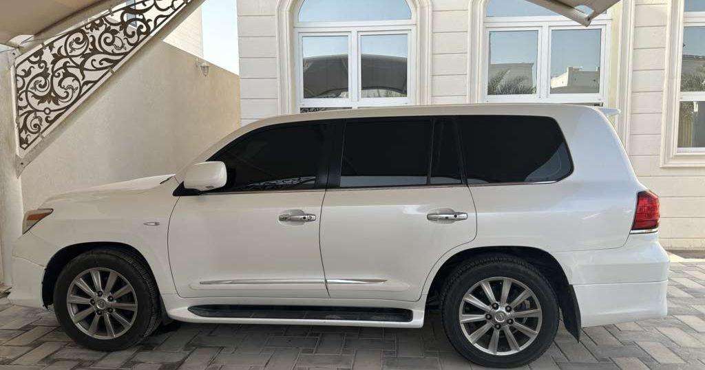 2010 لكزس LX