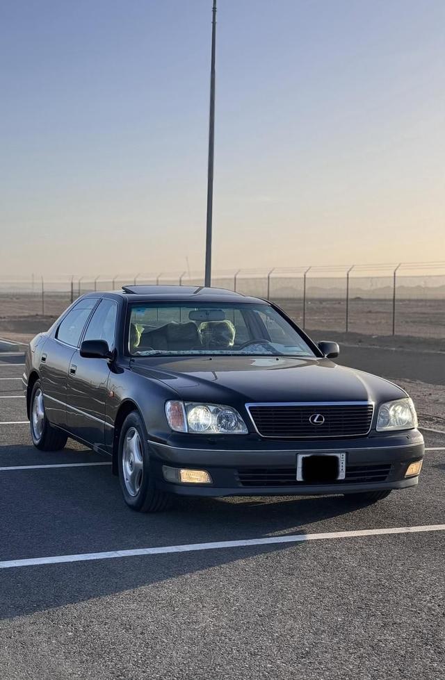 لكزس LS400 1999