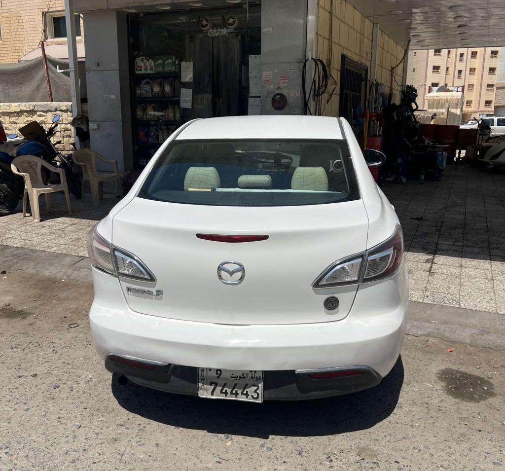 2011 مازدا 3