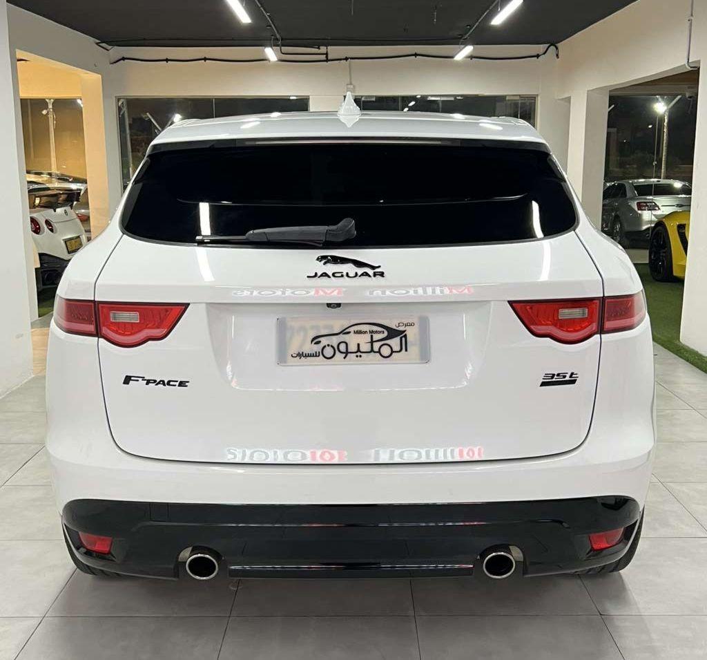 2017 جاكوار F-Pace