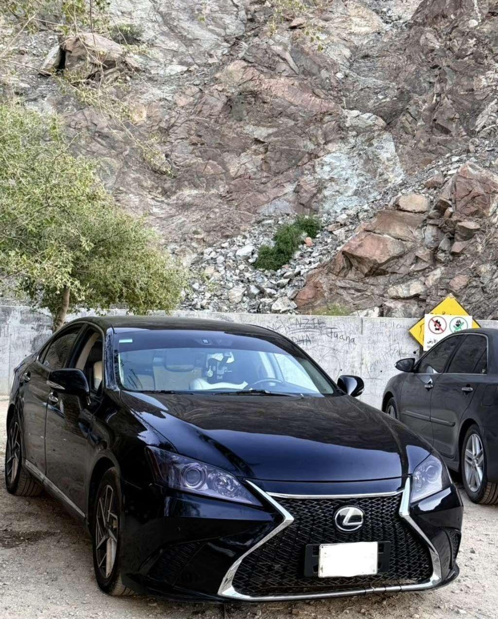 2011 لكزس ES