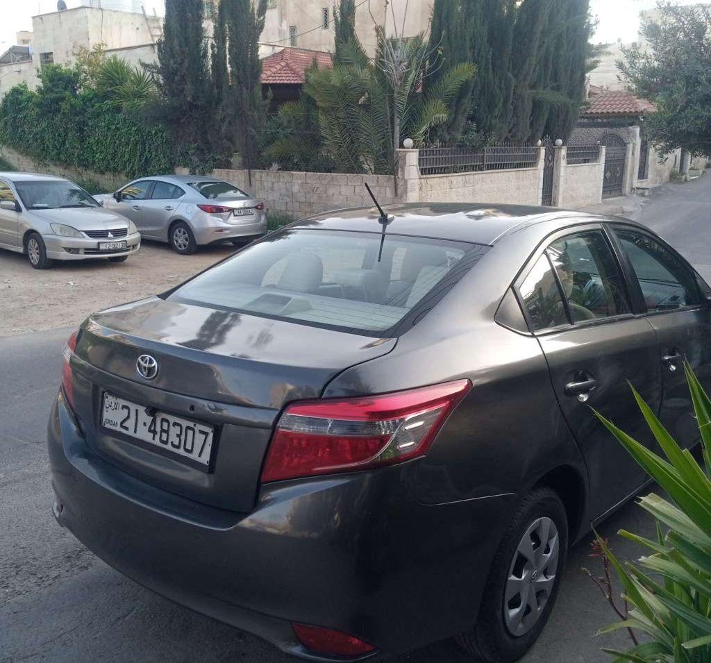 تويوتا يارس SE