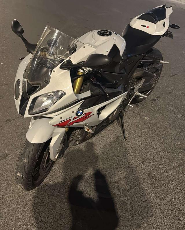 2011 بي إم