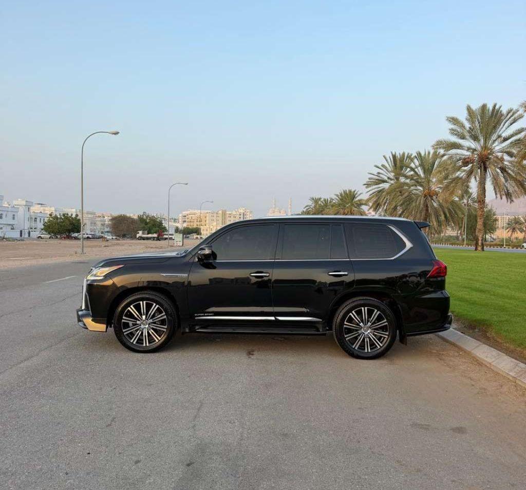 2020 لكزس LX