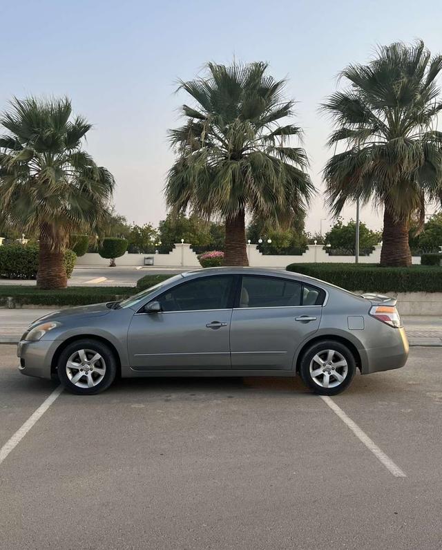 2008 نيسان التيما