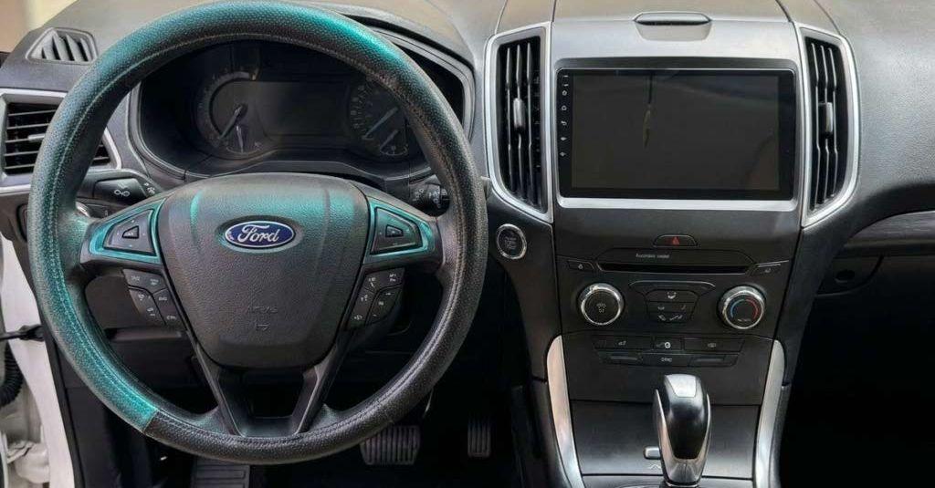 2016 فورد ايدج