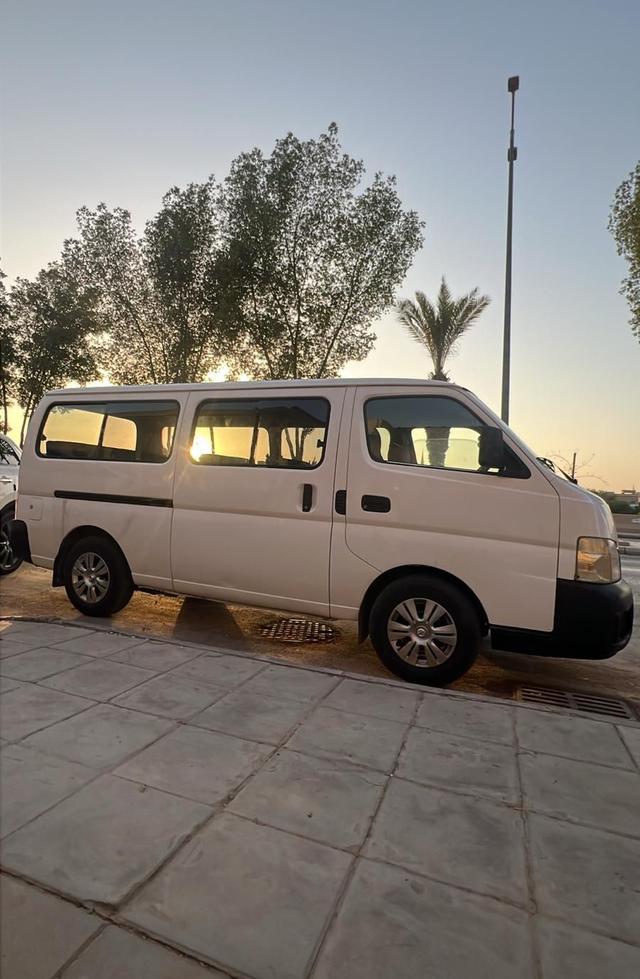 باص للايجار 15