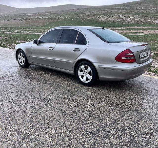 مرسيدس بنز E200