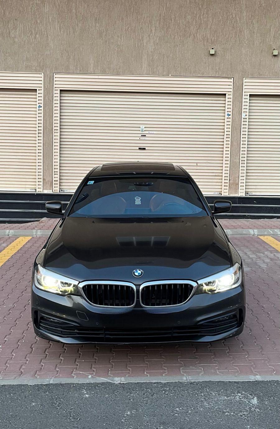 ام دبليو 520i