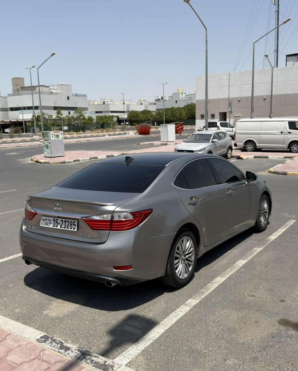 2015 لكزس ES
