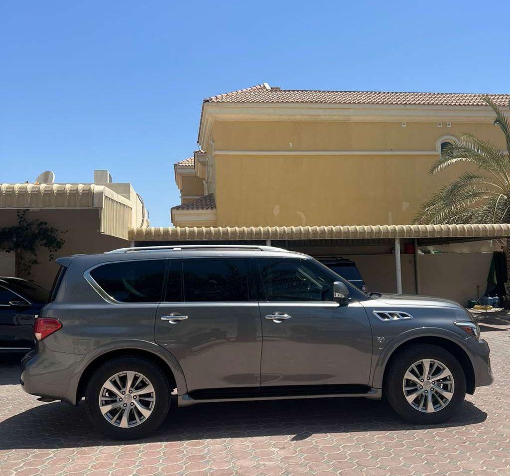 2017 إنفينيتي QX80