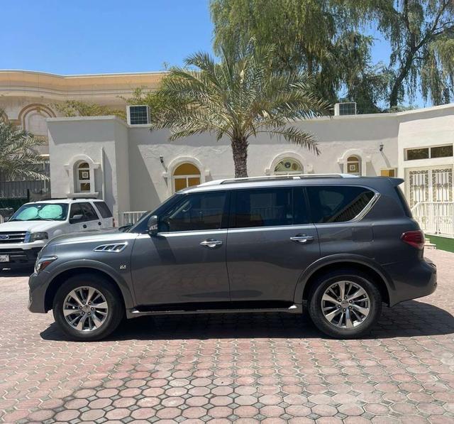 2017 إنفينيتي QX80