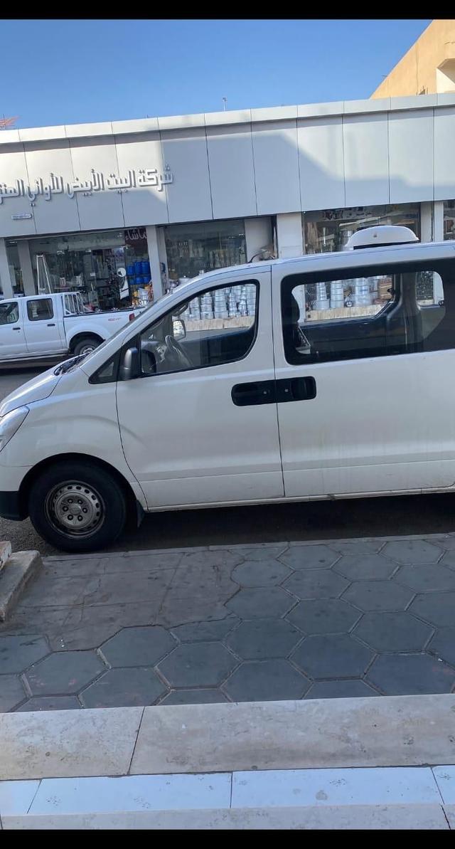 toyota Hiace Rent