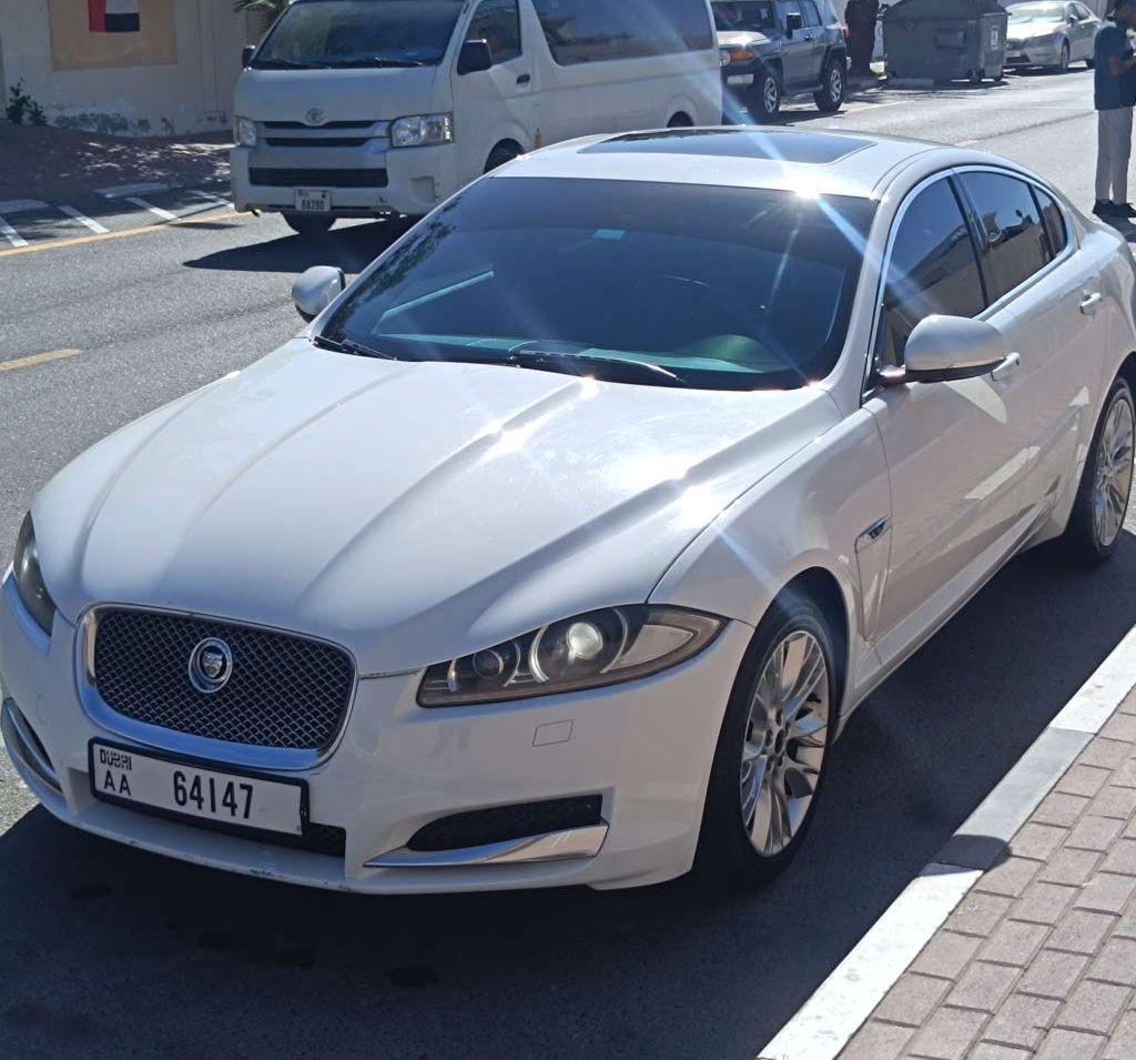 2012 جاكوار XF