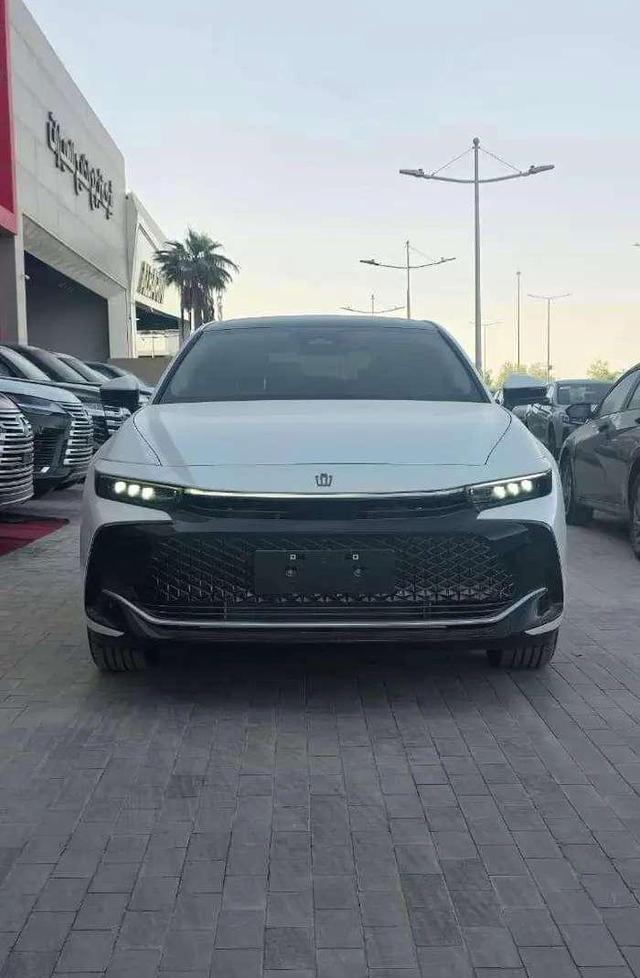تويوتا كراون فل