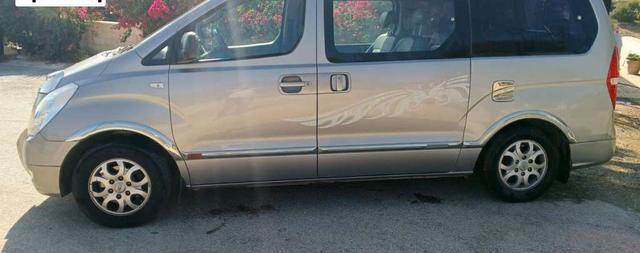 باص هيونداي H1