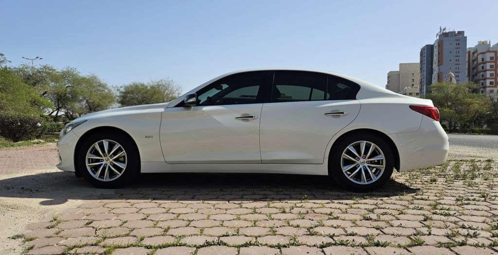 2016 إنفينيتي Q50