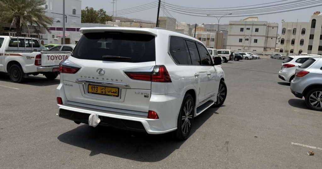 2018 لكزس LX