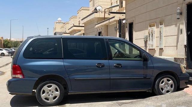 شنطة سفر صغيرة