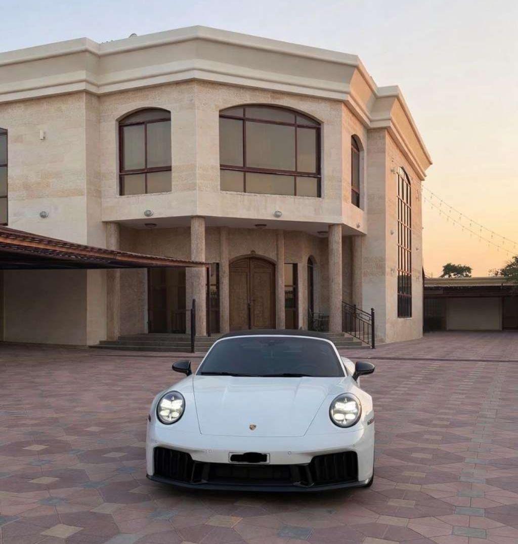 2025 بورش 911