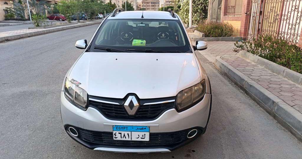 2015 رينو سانديرو