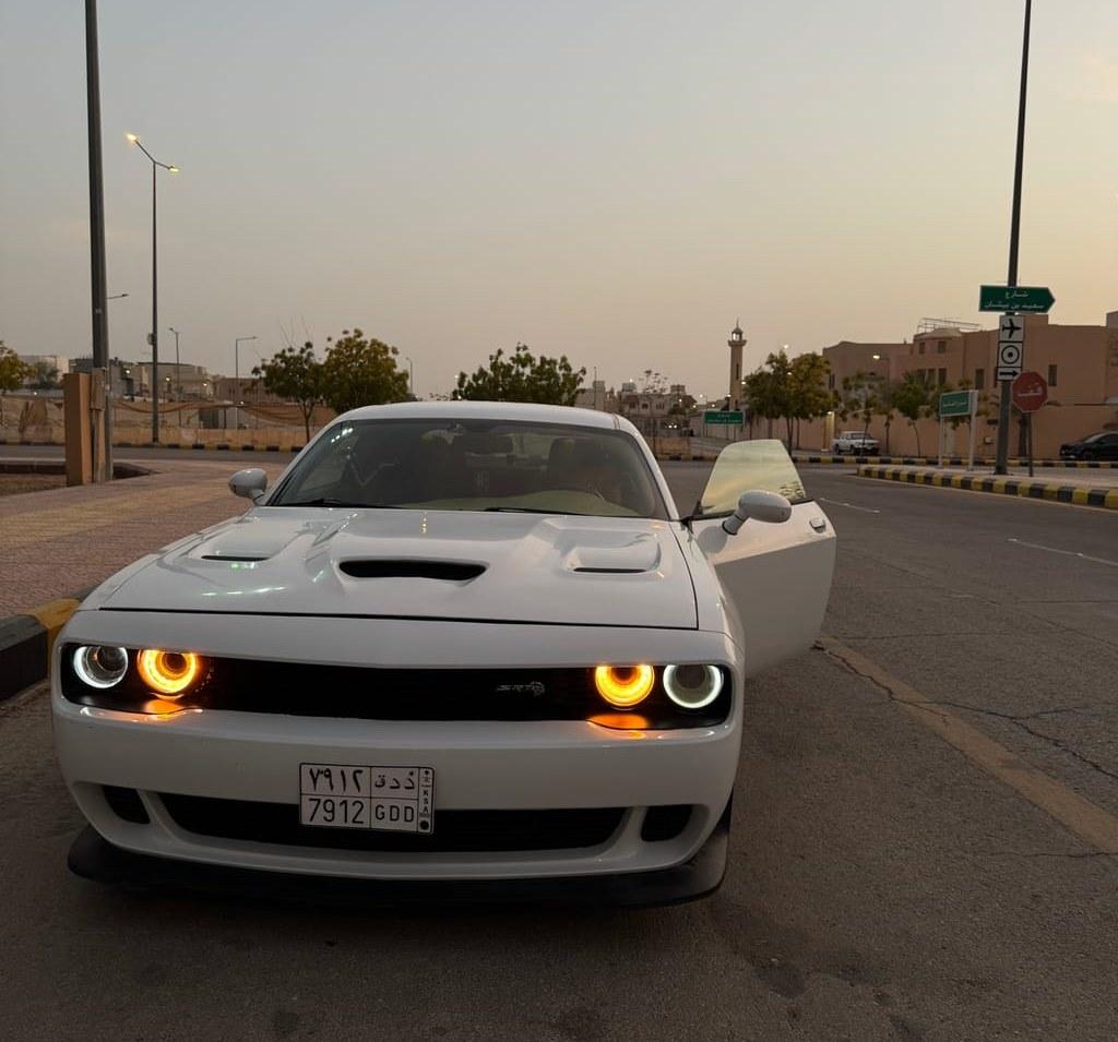 دودج تشالنجر SXT