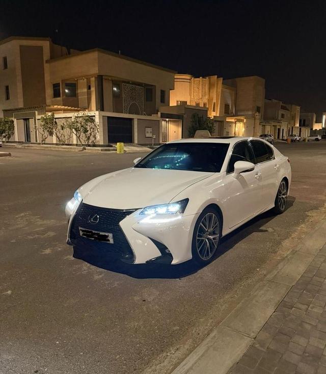 لكزس GS 2013