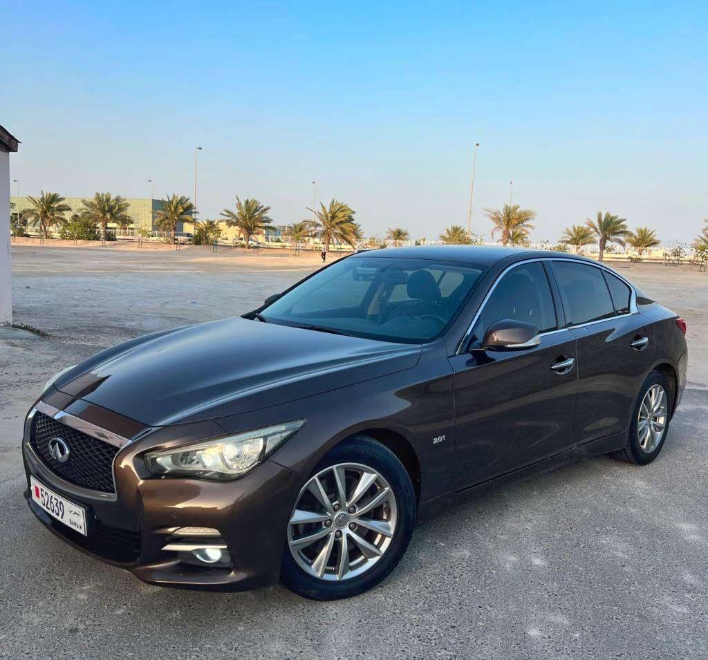 2015 إنفينيتي Q50