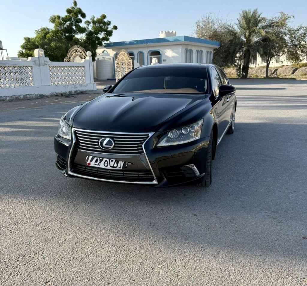 2013 لكزس LS