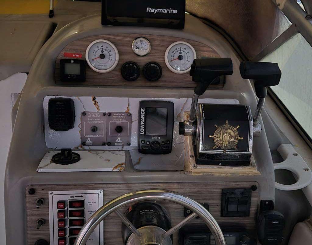 Mini Yacht Twin