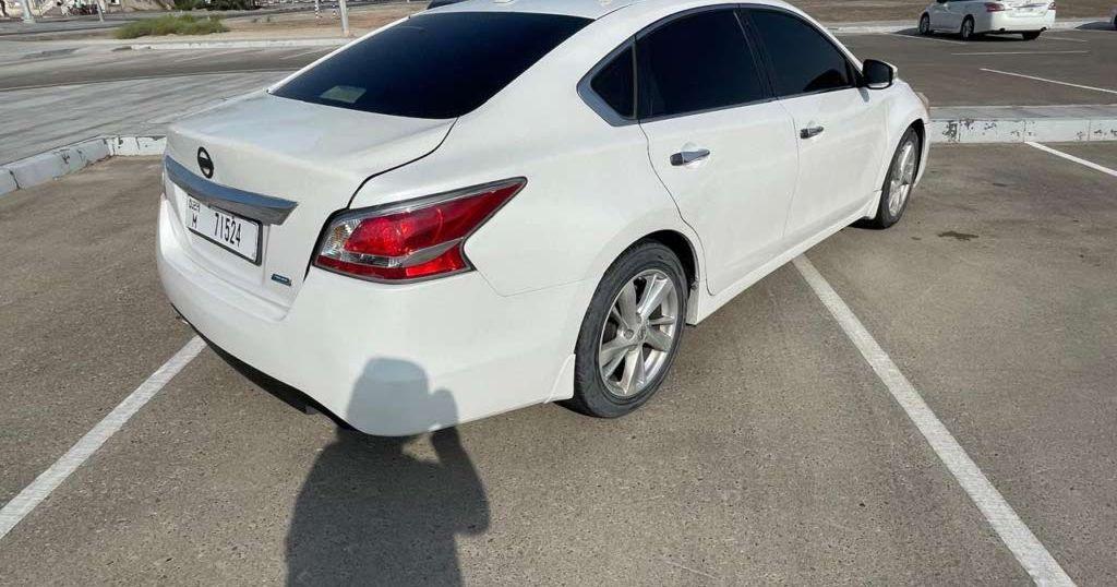 2014 نيسان التيما