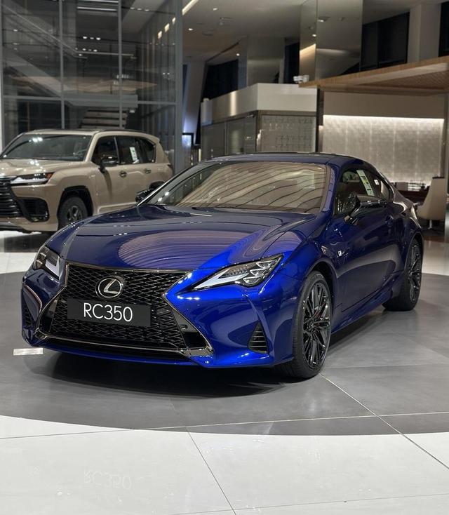 لكزز RC F